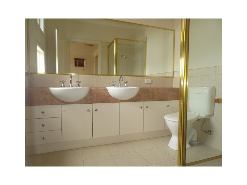 1/42 Blyth Street, Altona VIC 3018