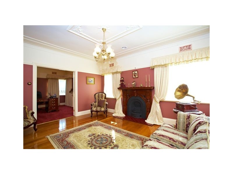 51 Davies Street, Altona VIC 3018