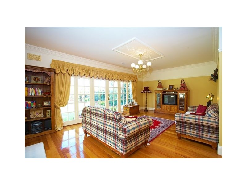 51 Davies Street, Altona VIC 3018