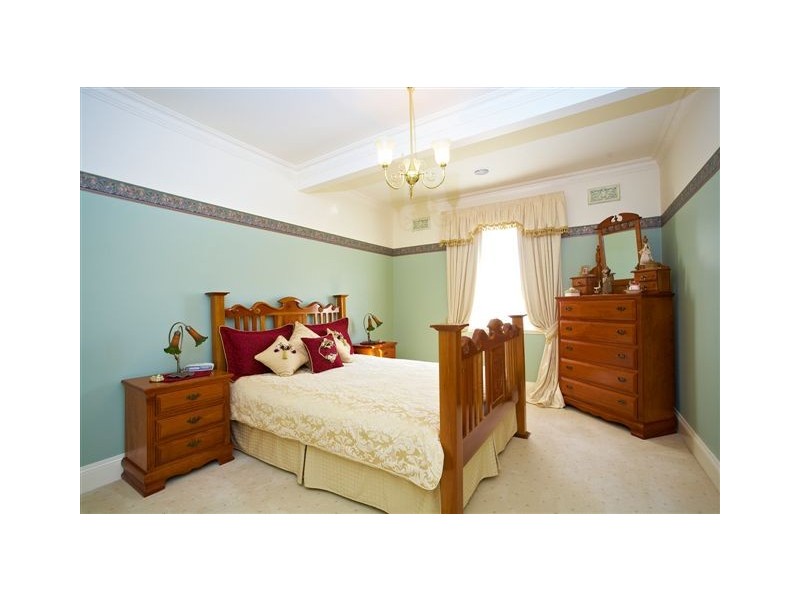 51 Davies Street, Altona VIC 3018