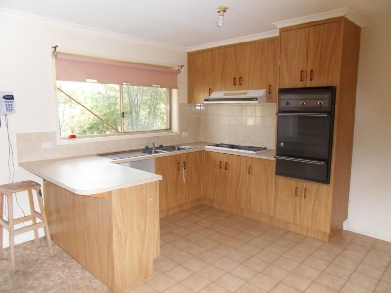 14 Groome Court, Altona Meadows VIC 3028