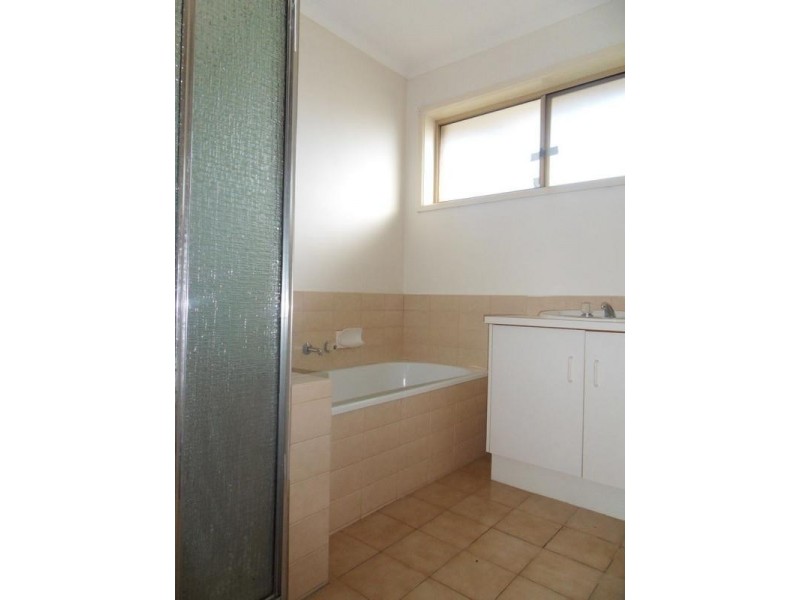 14 Groome Court, Altona Meadows VIC 3028