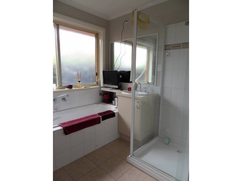 2/10 Dillon Court, Altona Meadows VIC 3028