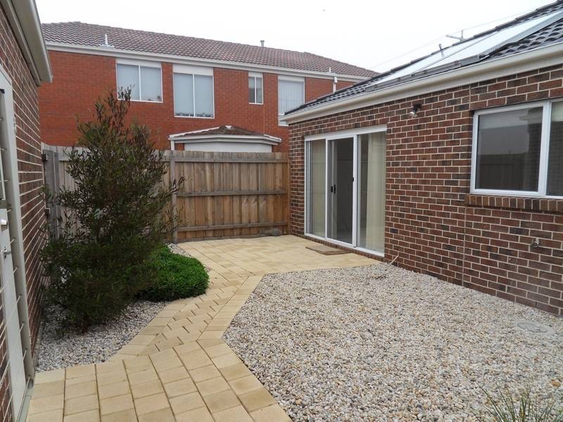 1/58 May Avenue,, Altona Meadows VIC 3028