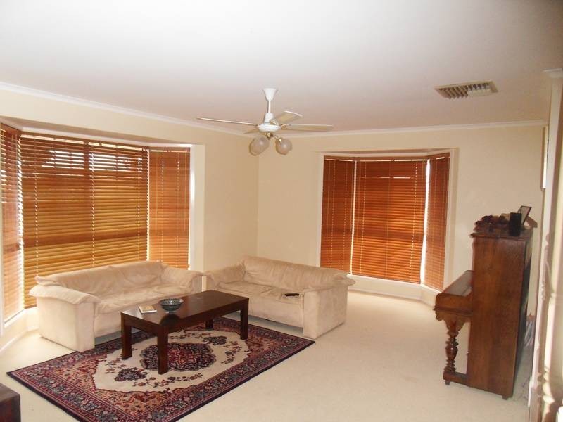 1 Greylea Grove, Seabrook VIC 3028