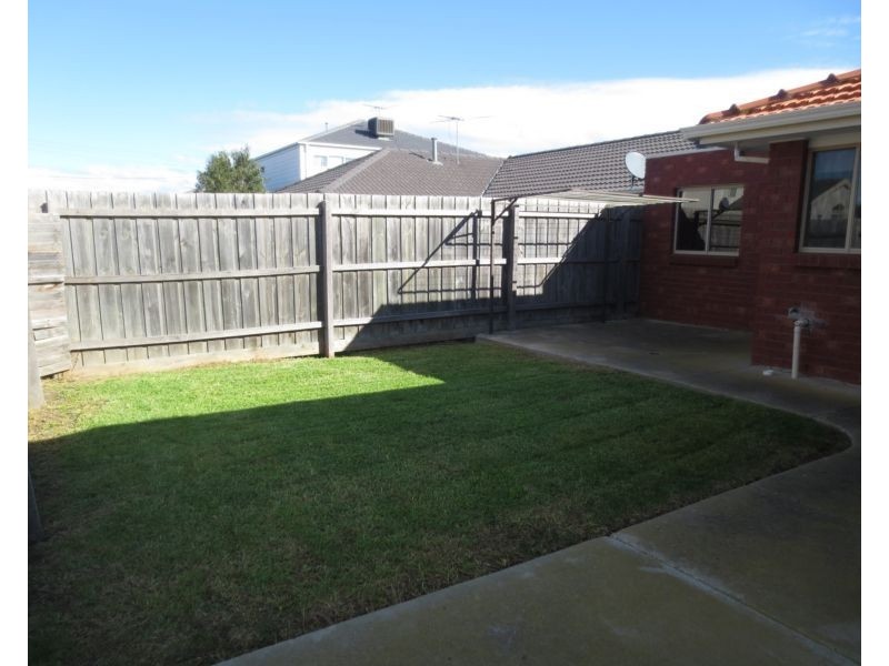 1/12 Delahunty Court, Altona Meadows VIC 3028