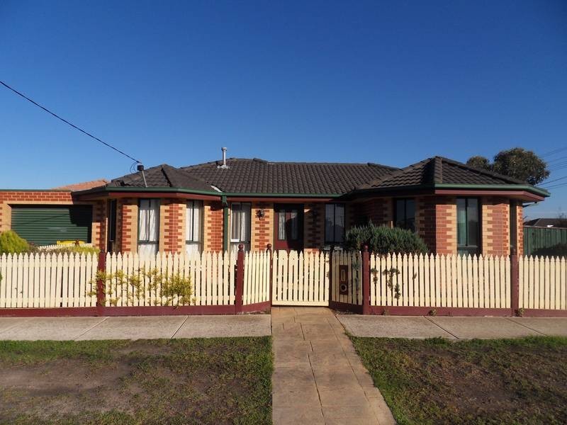 1/13 Roser Drive, Altona Meadows VIC 3028