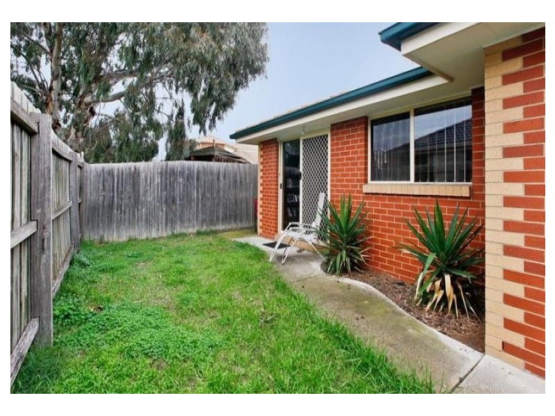2/11 Devenport Court, Altona Meadows VIC 3028