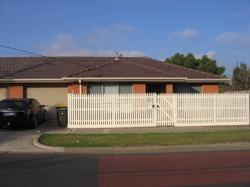 2/27 Murphy Street, Altona North VIC 3025