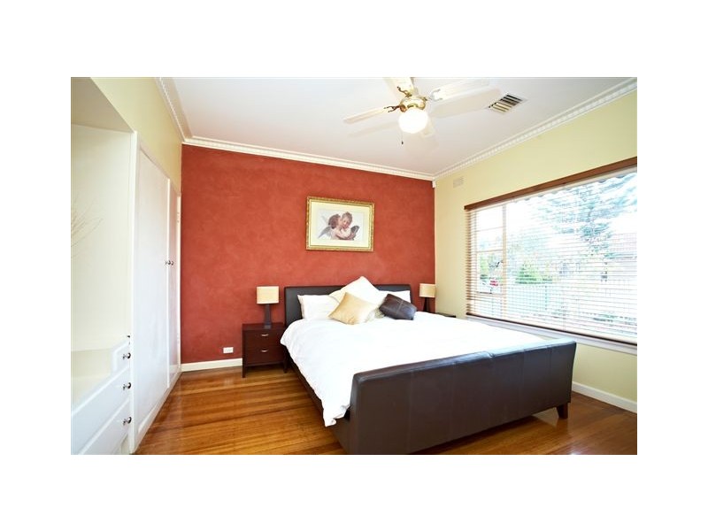 42 Linnet Street, Altona VIC 3018