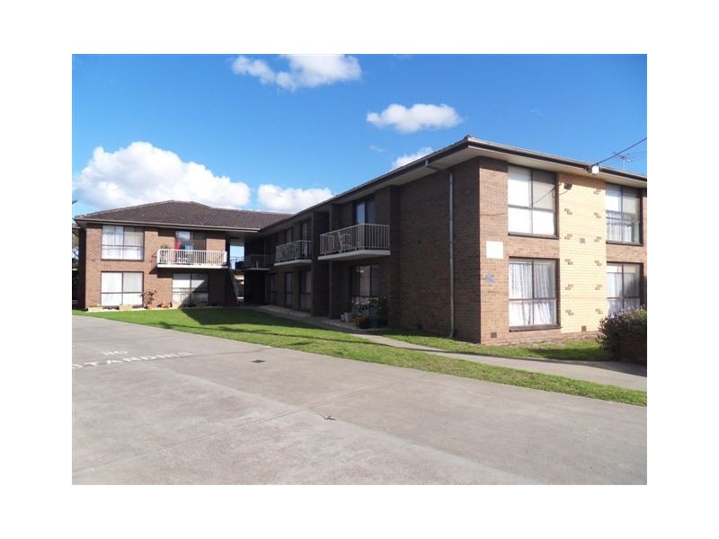 15/5 Robin Street, Altona VIC 3018