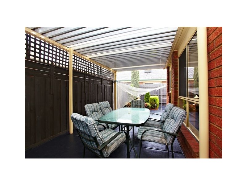 24 Lan Avenue, Altona Meadows VIC 3028