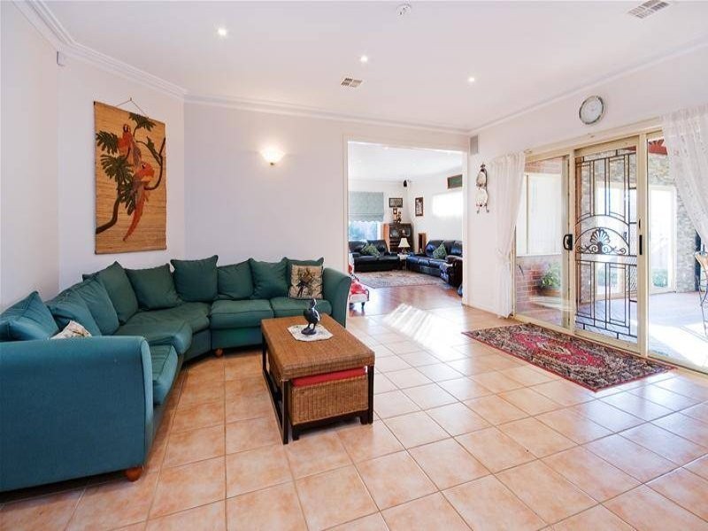 9 Salerno Court, Point Cook VIC 3030