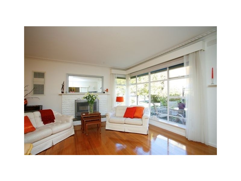 67 Bracken Grove, Altona VIC 3018