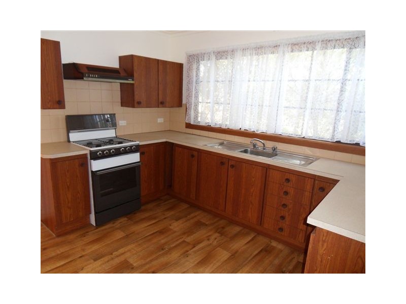 1 Merritt Court, Altona VIC 3018