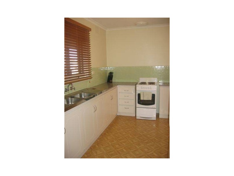 1/60 Grieve Parade, Altona VIC 3018