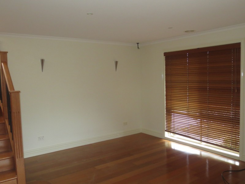 16 Bell Avenue, Altona VIC 3018