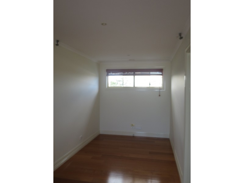 16 Bell Avenue, Altona VIC 3018