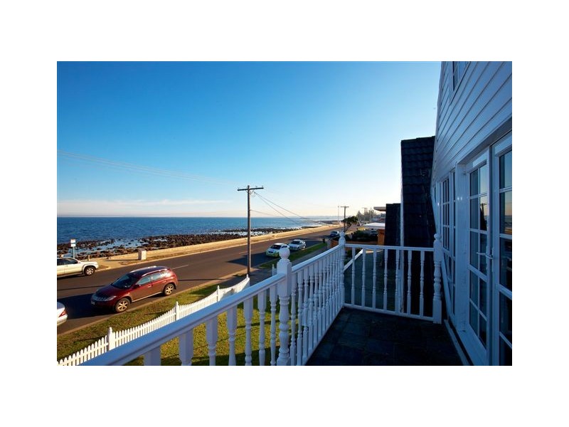 51 Esplanade, Altona VIC 3018