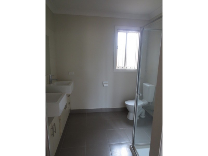 40 Myers Parade, Altona Meadows VIC 3028