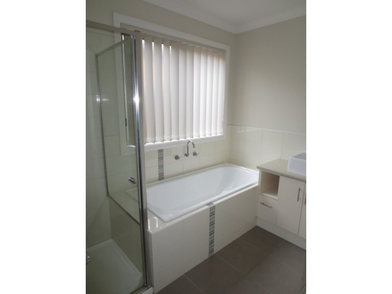 40 Myers Parade, Altona Meadows VIC 3028