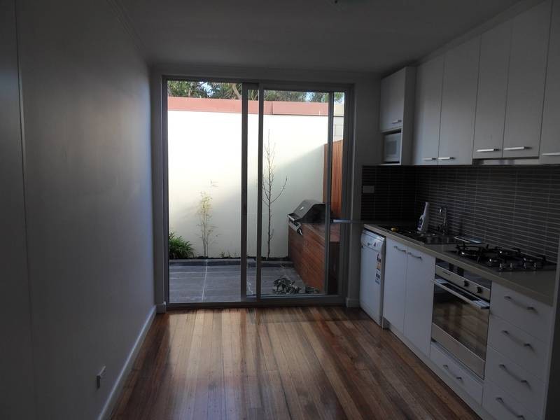 4/239 Esplanade, Altona VIC 3018