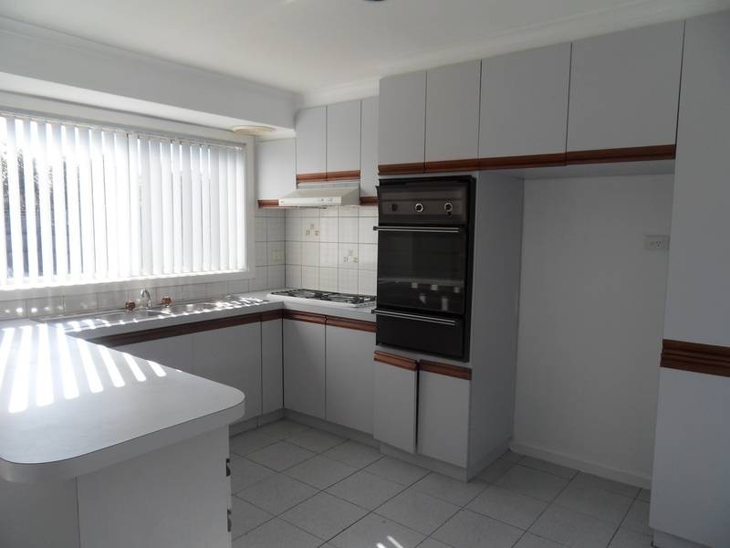 4 Carling Court, Altona Meadows VIC 3028