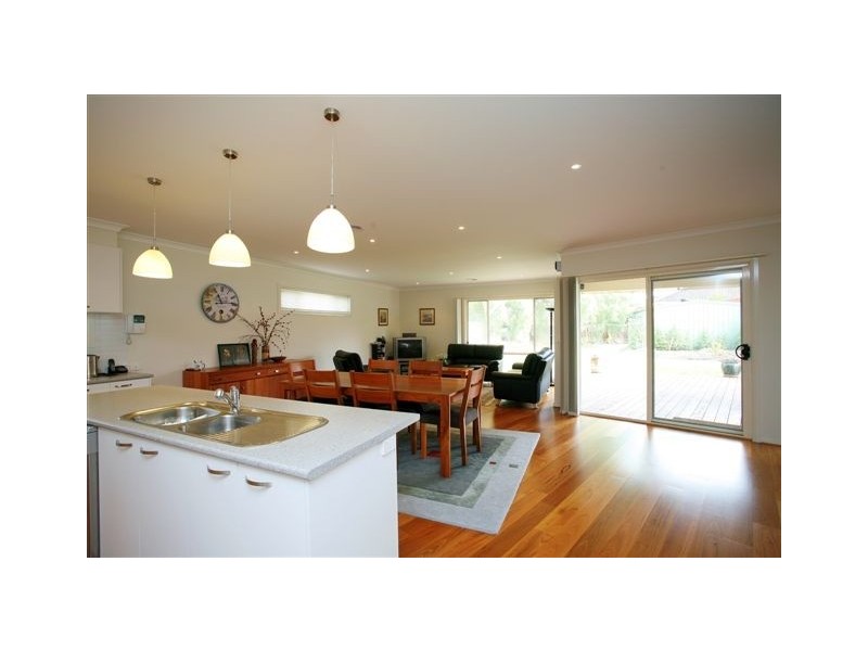 13 Rose Street, Altona VIC 3018