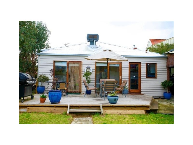 24 Queen Street, Seaholme VIC 3018