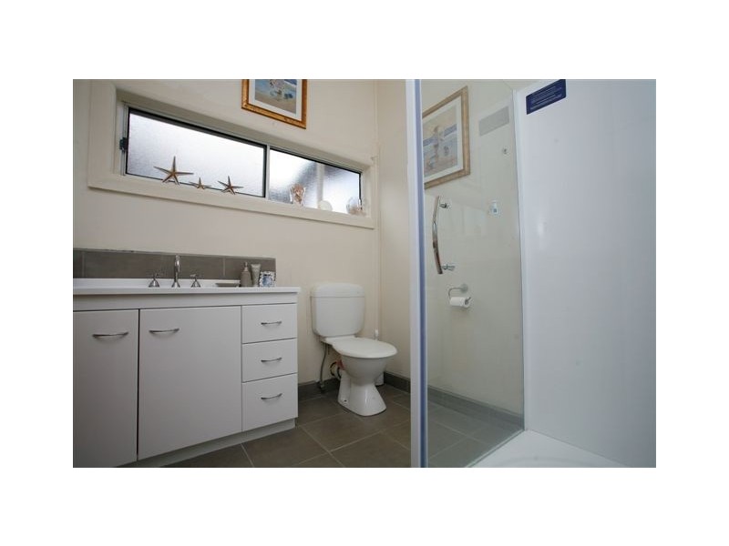 24 Queen Street, Seaholme VIC 3018