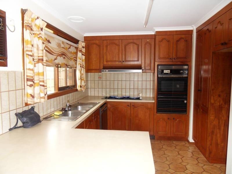 1 Roach Drive, Altona Meadows VIC 3028