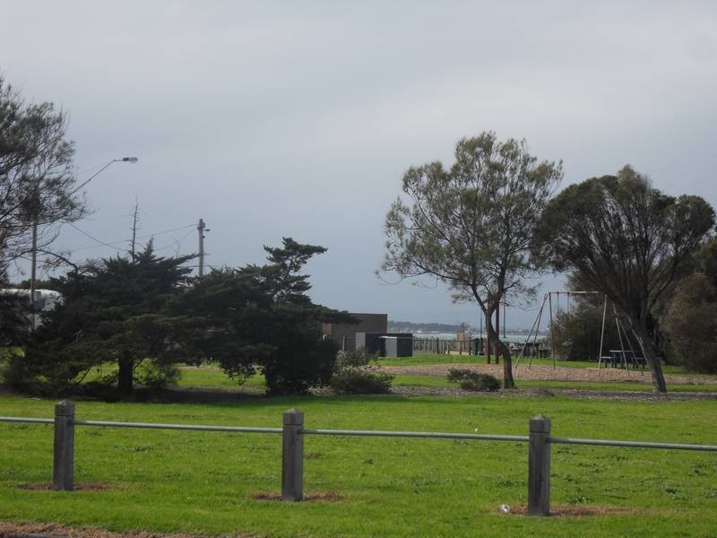 25 Beach Street, Altona VIC 3018