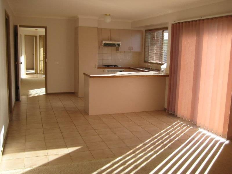 16 Valente Street, Altona Meadows VIC 3028