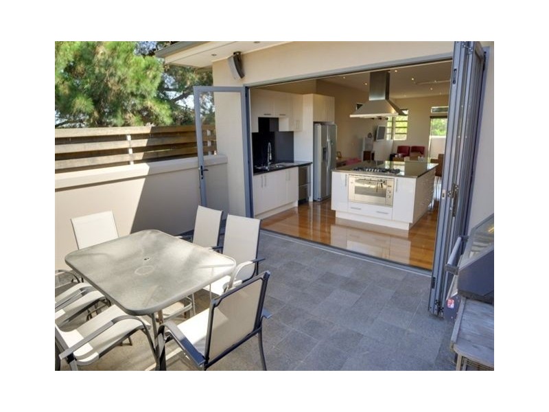 14A Myrtle Grove, Altona VIC 3018