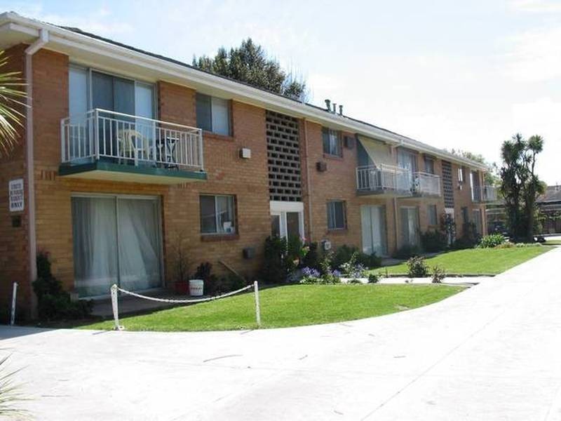 8/261 Esplanade, Altona VIC 3018