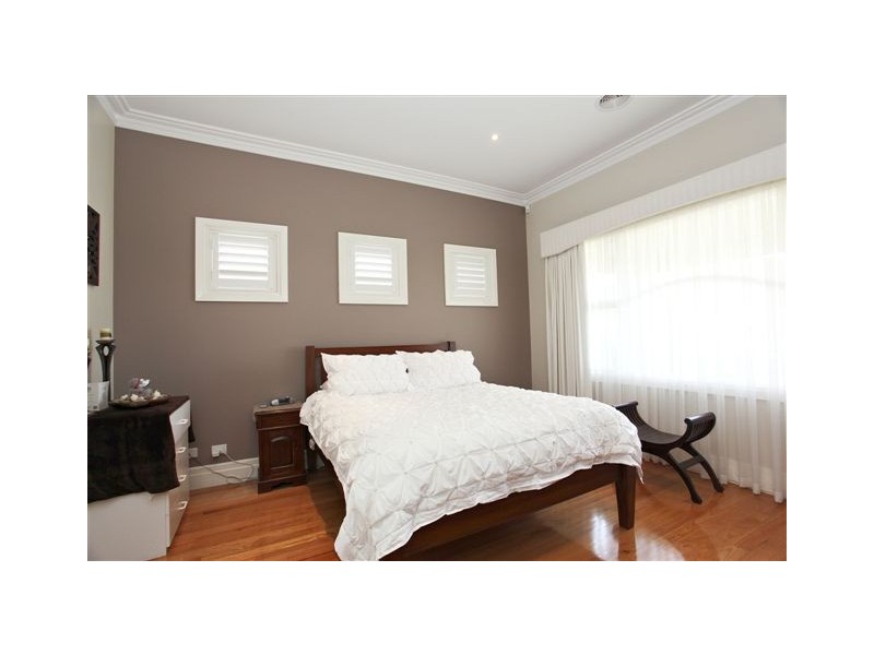 10 Waratah Street, Seaholme VIC 3018