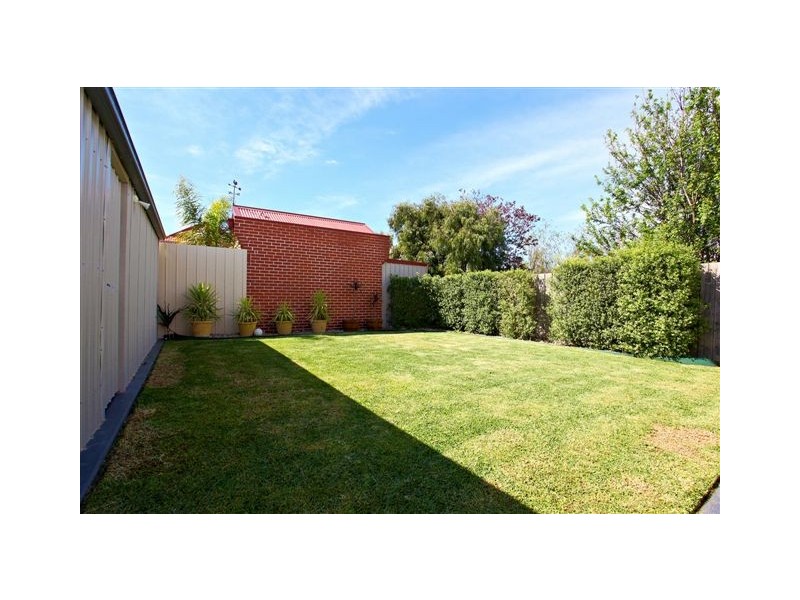 10 Waratah Street, Seaholme VIC 3018