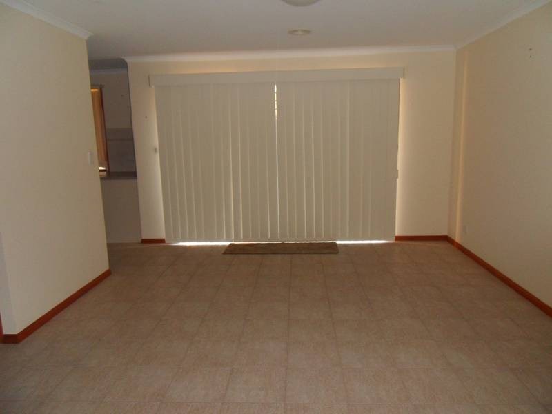 1/27 May Avenue, Altona Meadows VIC 3028