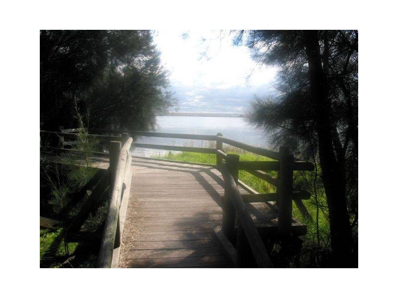 14 Chifley Avenue, Altona VIC 3018