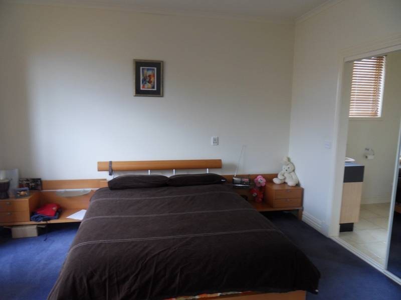 38 Markham Way, Altona Meadows VIC 3028