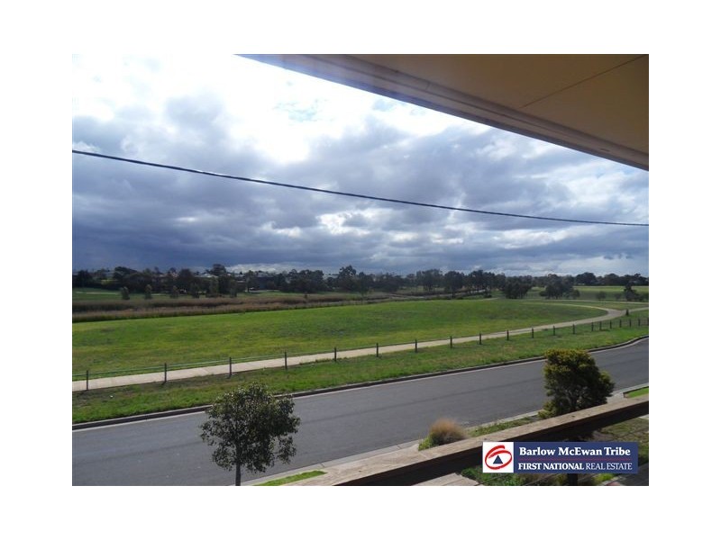 1/41 Henry Drive, Altona Meadows VIC 3028