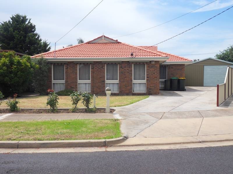 2 McGowan Court, Altona Meadows VIC 3028