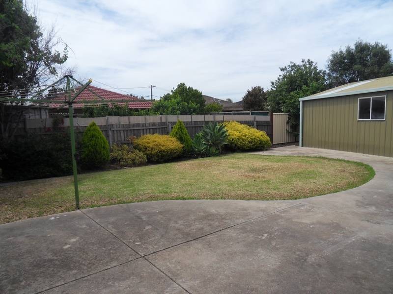 2 McGowan Court, Altona Meadows VIC 3028