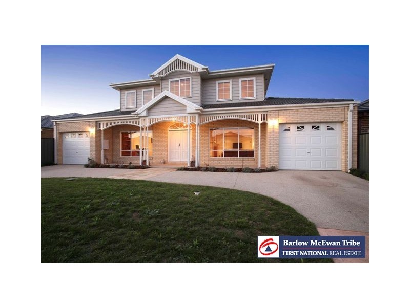 16 Gilmore Grove, Point Cook VIC 3030