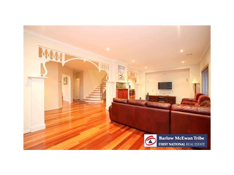 16 Gilmore Grove, Point Cook VIC 3030