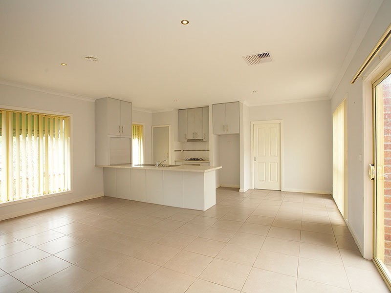 184 Civic Parade, Altona VIC 3018