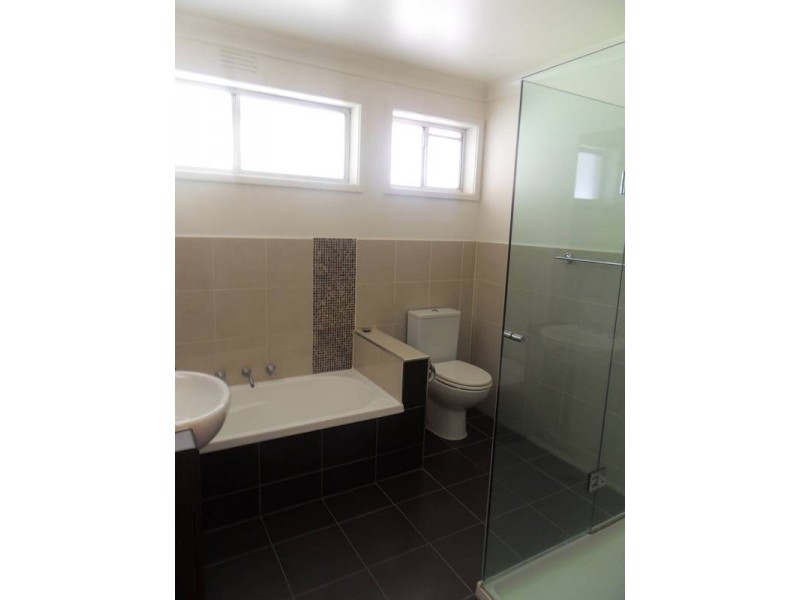 61 McIntyre Drive, Altona VIC 3018