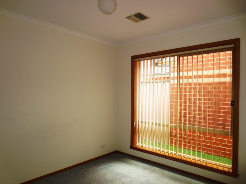 2/19 Upton Street, Altona VIC 3018