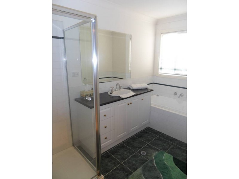 144A Civic Parade, Altona VIC 3018