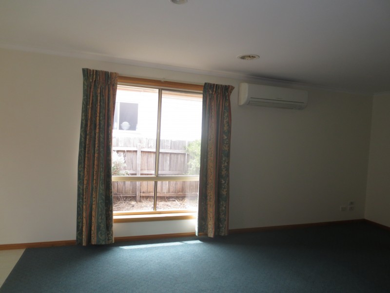 2/304 Blackshaws Road, Altona North VIC 3025